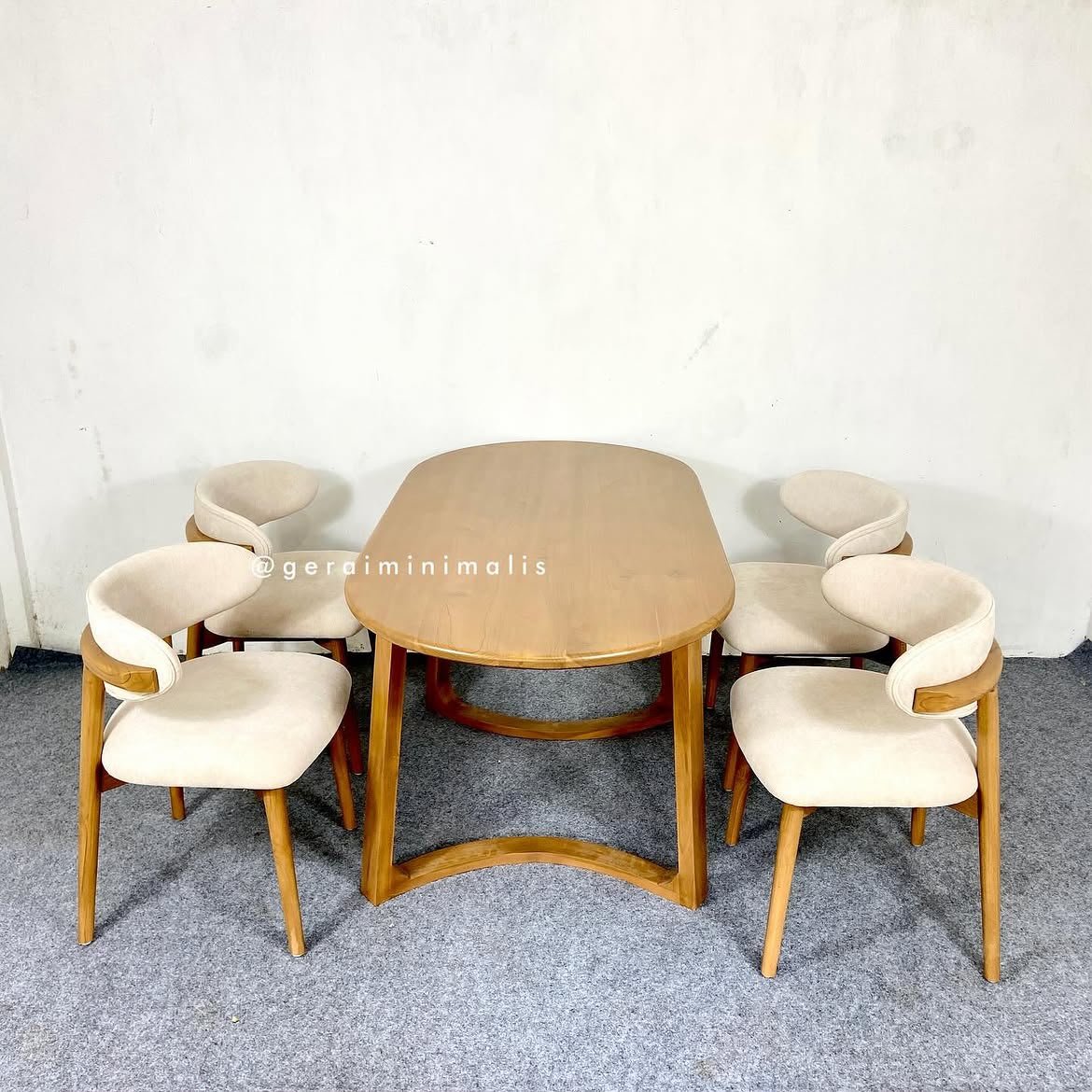 Set Meja Kursi Cafe Oval Kayu Minimalis 4 Kursi