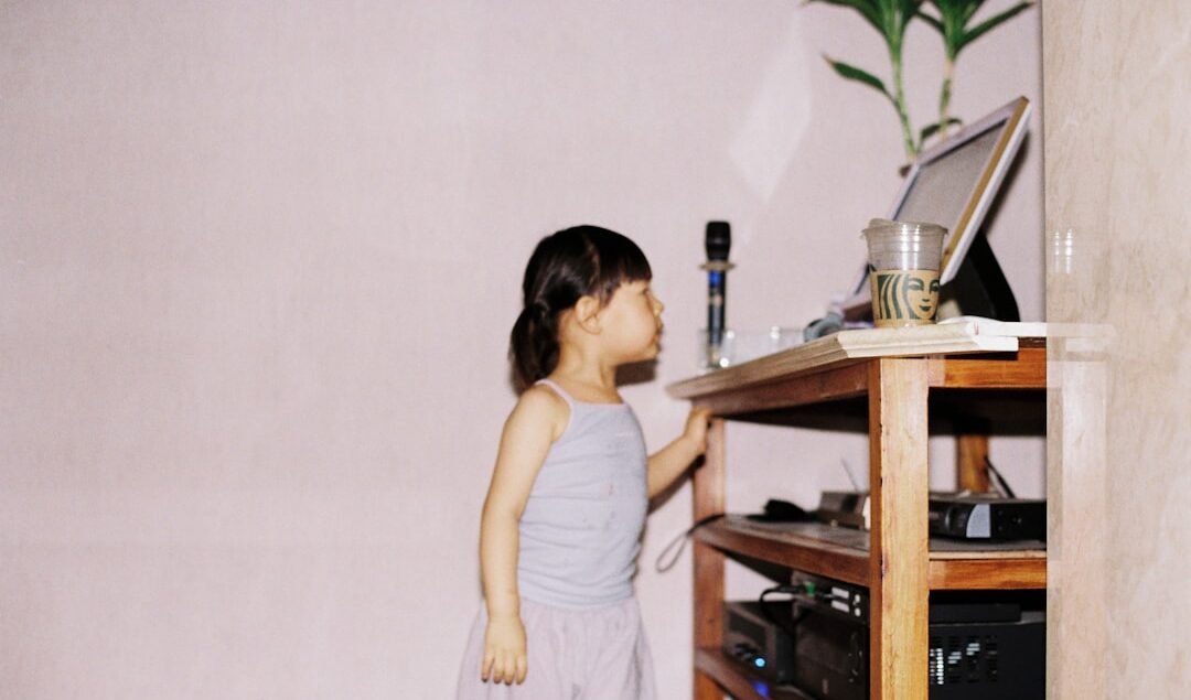 furniture minimalis untuk keluarga dengan anak kecil