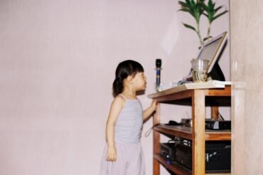 furniture minimalis untuk keluarga dengan anak kecil