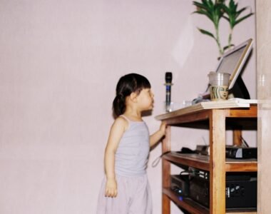 furniture minimalis untuk keluarga dengan anak kecil