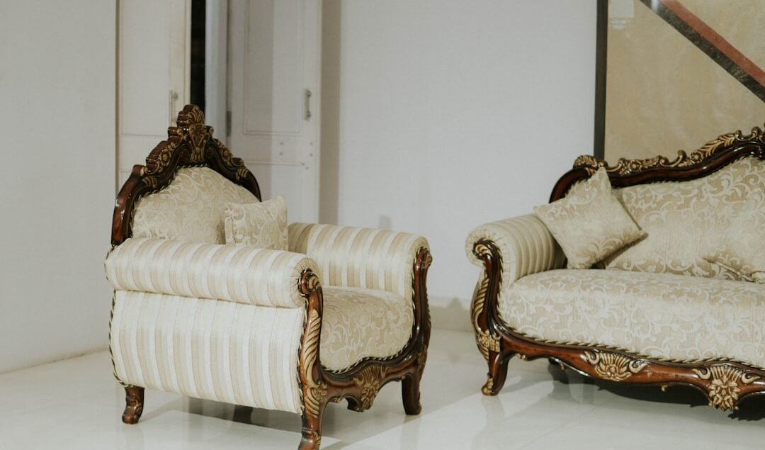 perbedaan furniture minimalis dan furniture klasik