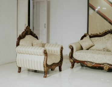 perbedaan furniture minimalis dan furniture klasik