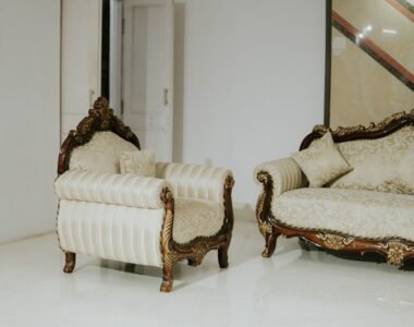 perbedaan furniture minimalis dan furniture klasik