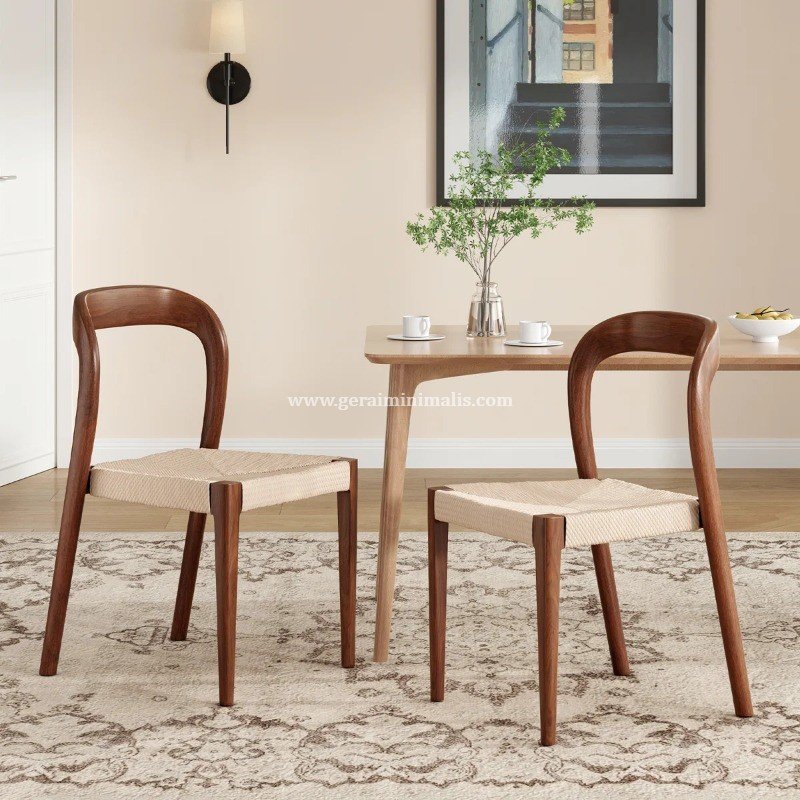 Kursi Cafe Kayu Jati Dudukan Anyaman Scandinavian