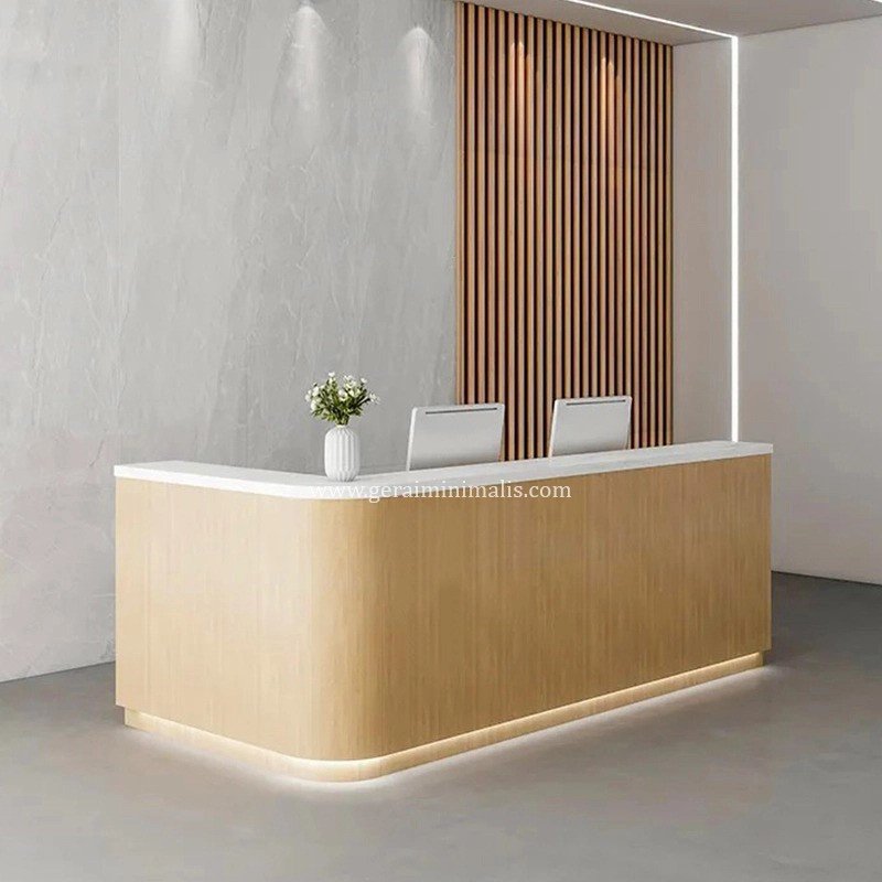 Meja Resepsionis HPL Kayu Natural Minimalis untuk Kantor Modern (2)