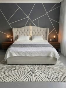 Tempat Tidur Tufted Putih Bergaya Klasik