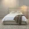 Tempat Tidur Upholstery Minimalis dengan Headboard Panel