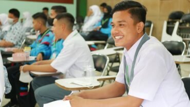 Mengenal Bagian Meja Rapat dan Fungsinya