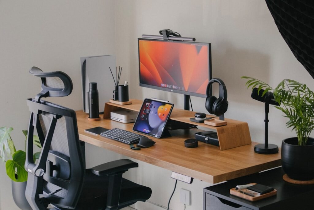 furniture minimalis yang cocok untuk home office produktif