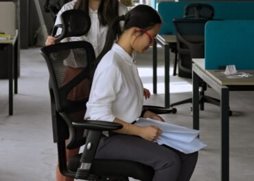 Panduan tinggi dudukan ergonomis pada kursi kantor