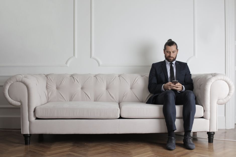 Sofa Single Minimalis: Solusi Duduk Nyaman untuk Ruangan Sempit