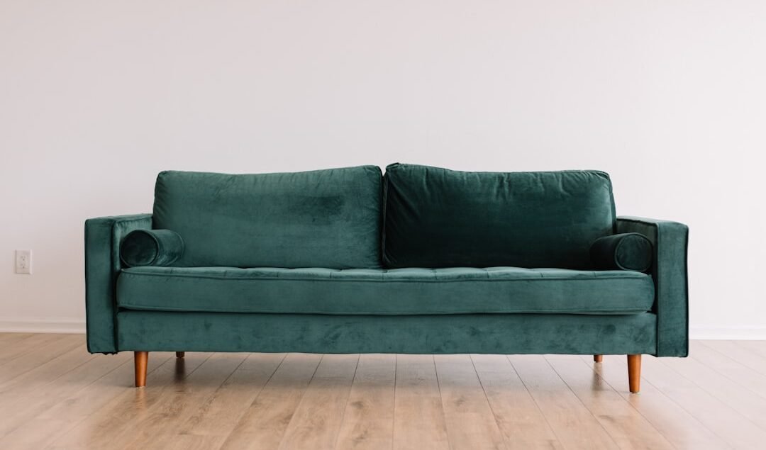 Apa Saja Tips Menjaga Furniture Sofa Agar Tahan Lama?