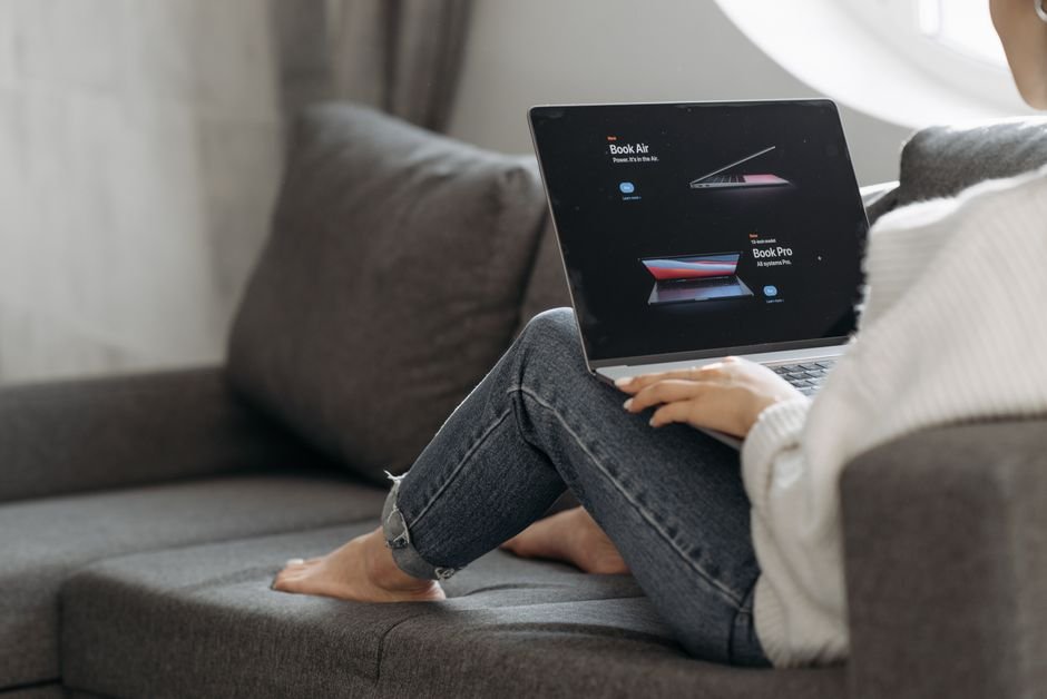Perbandingan Harga Sofa Antara Toko Offline Dan Online